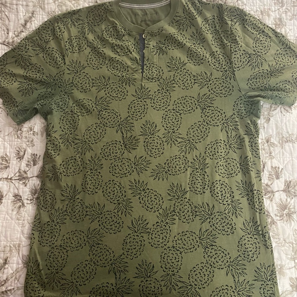 PD&C Mens Pineapple Green Henley Button T-Shirt